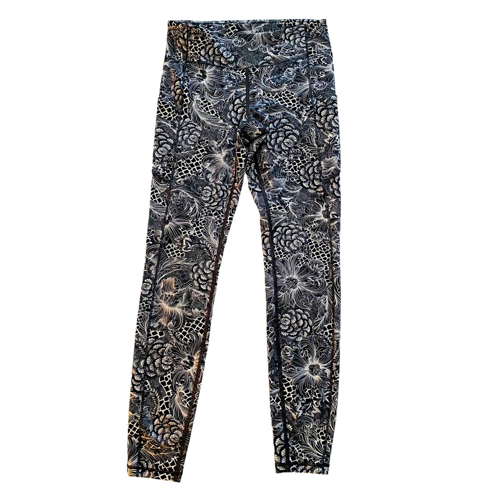 Lululemon leggings - size 6